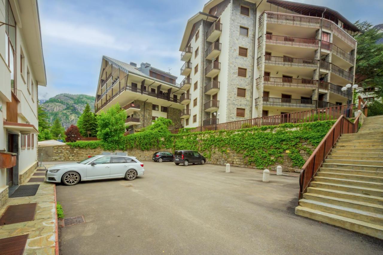Appartamento Camille - Accogliente E Con Parcheggio - Cour 0078 Courmayeur Exterior foto